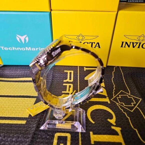 Invicta Grand Diver Automatic Watch – Red Dial / Stainless Steel 300M WR - Picture 4 of 8